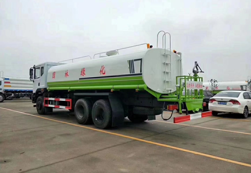 國(guó)六東風(fēng)華神灑水車