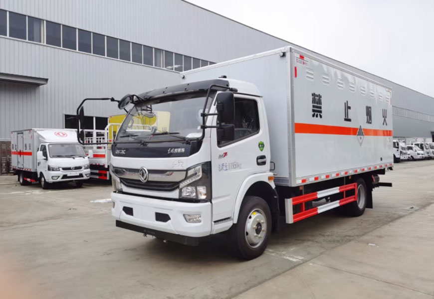 東風(fēng)凱普特K7雜項(xiàng)危險(xiǎn)品廂式運(yùn)輸車 