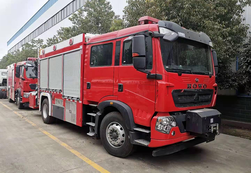 程力威牌重汽豪沃搶險救援消防車